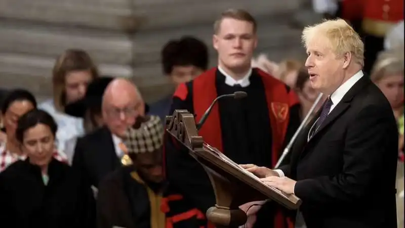 boris johnson parla alla cattedrale di st.paul2