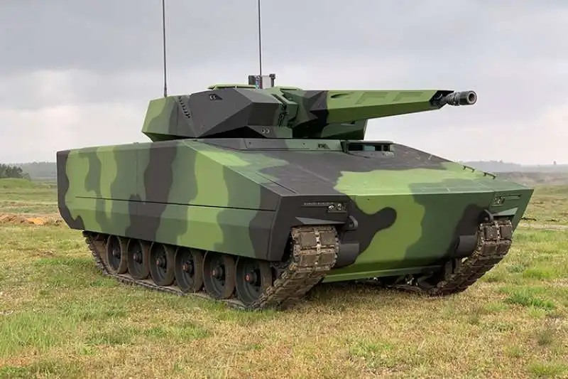 CARRO ARMATO RHEINMETALL 