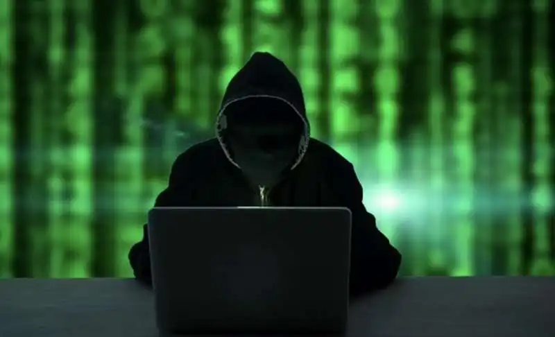 hacker in azione