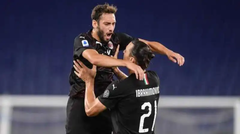 hakan calhanoglu zlatan ibrahimovic 3