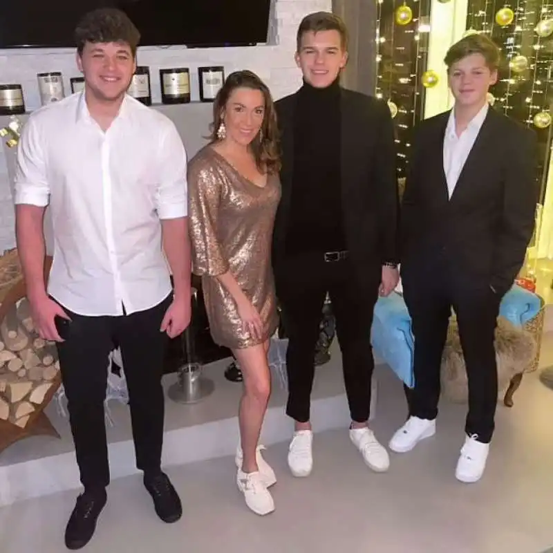 I figli di Ballack Louis, Emilio e Jordi con la mamma