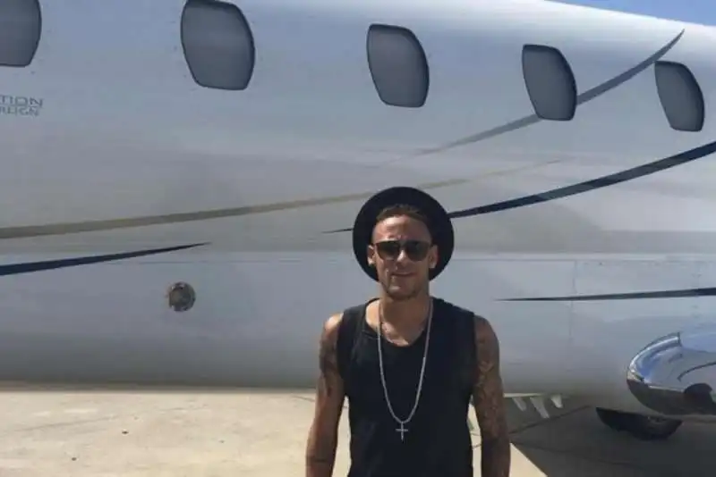 il jet privato di neymar 