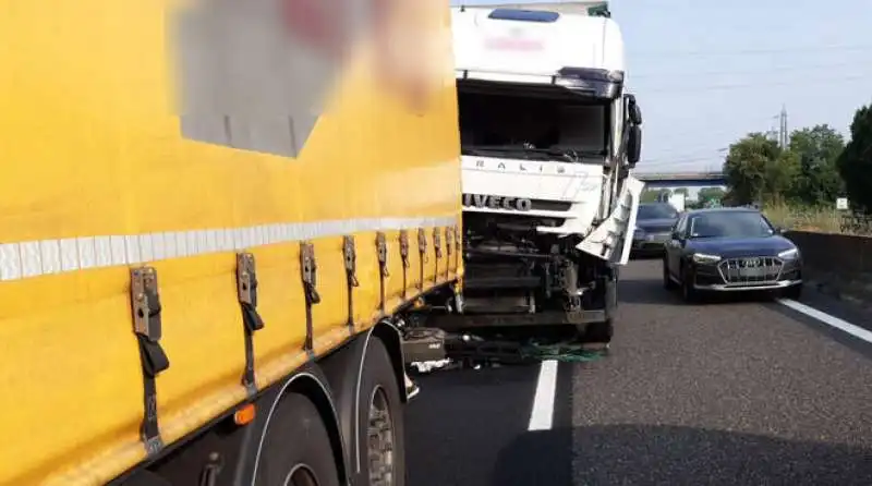 incidente sulla a1 2