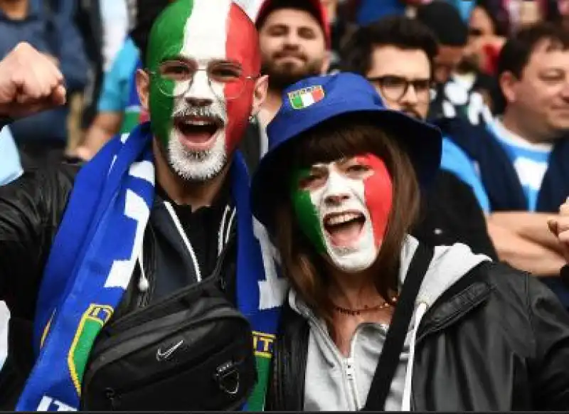 italia germania fischi all'inno tedesco