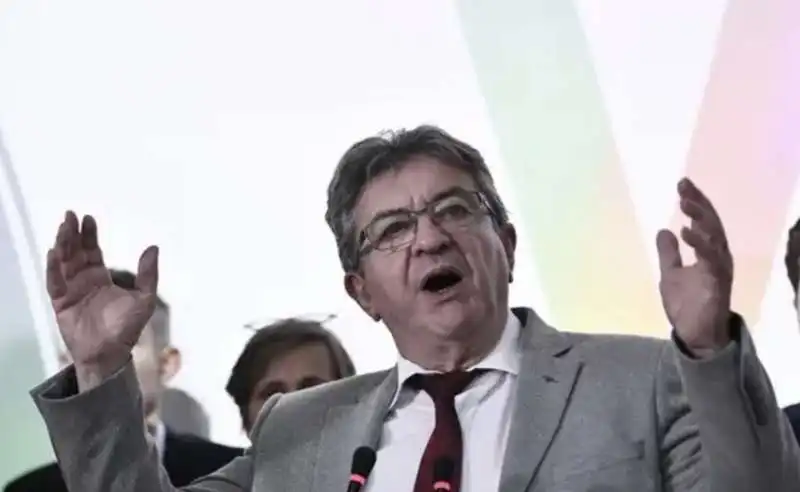 jean luc melenchon dopo il voto per le elezioni legislative 