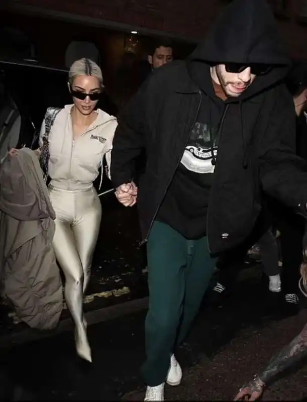 kim kardashian e Pete Davidson a Londra 2