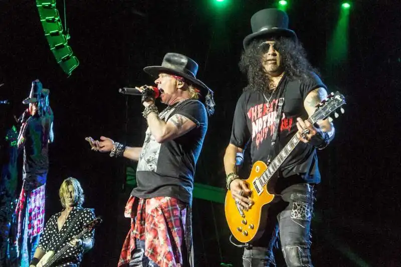 la reunion dei guns n roses 4