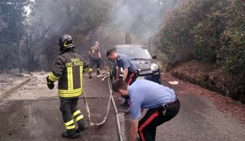 maxi incendio aurelia, a roma   10