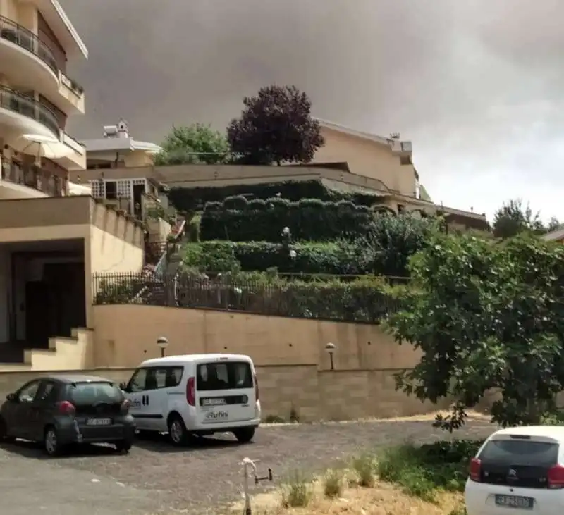 maxi incendio aurelia, a roma   13