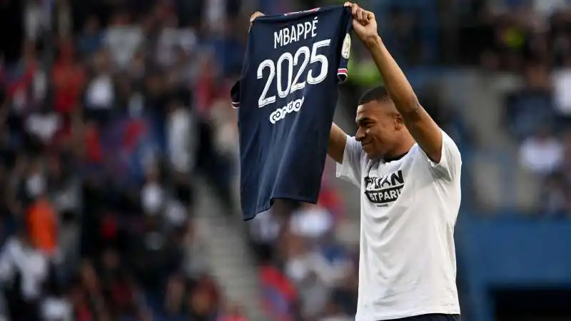 rinnovo di mbappe col psg 2