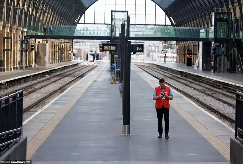 stazione a londra ora di punta