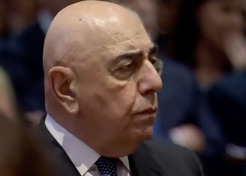 adriano galliani ai funerali di silvio berlusconi