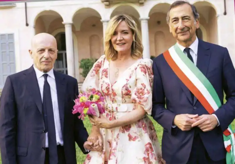 alessandro sallusti e patrizia groppelli sposi   cerimonia in comune a milano con beppe sala  foto sestini e cambi per chi 