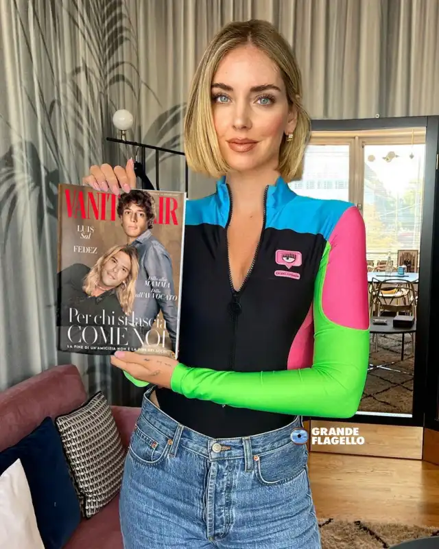 CHIARA FERRAGNI CON COPERTINA FAKE DI VANITY FAIR CON FEDEZ E LUIS SAL 