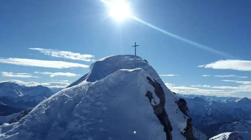 croci sulle vette delle montagne  7