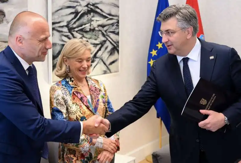 Elisabetta Belloni incontra il premier croato Andrej  Plenkovic.  