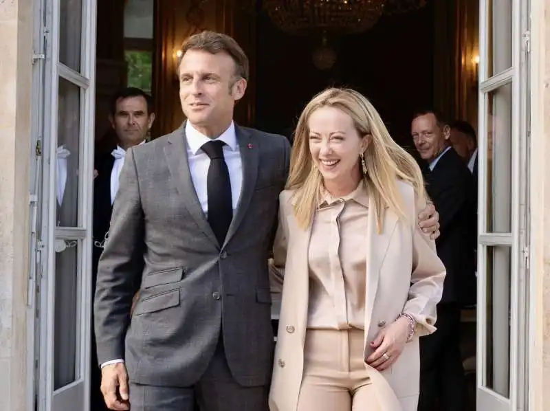 emmanuel macron giorgia meloni 