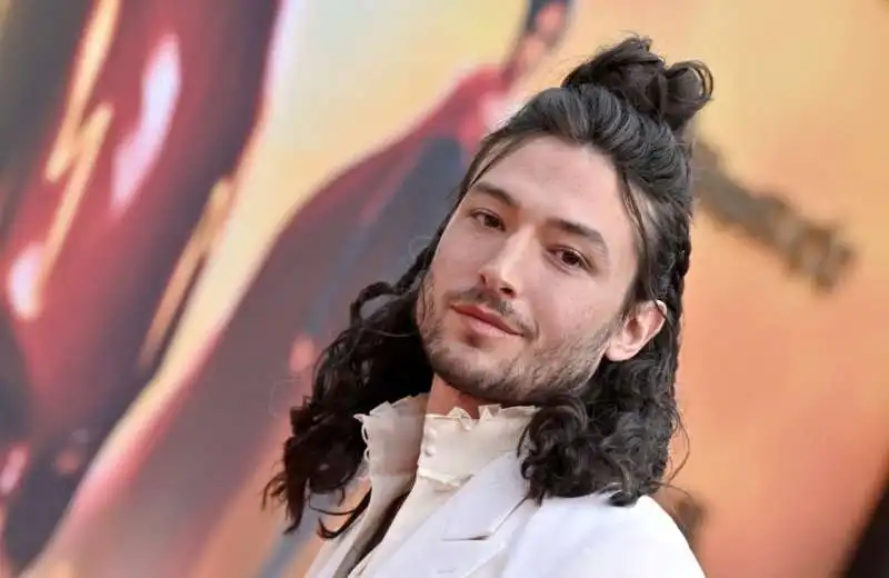 ezra miller  3