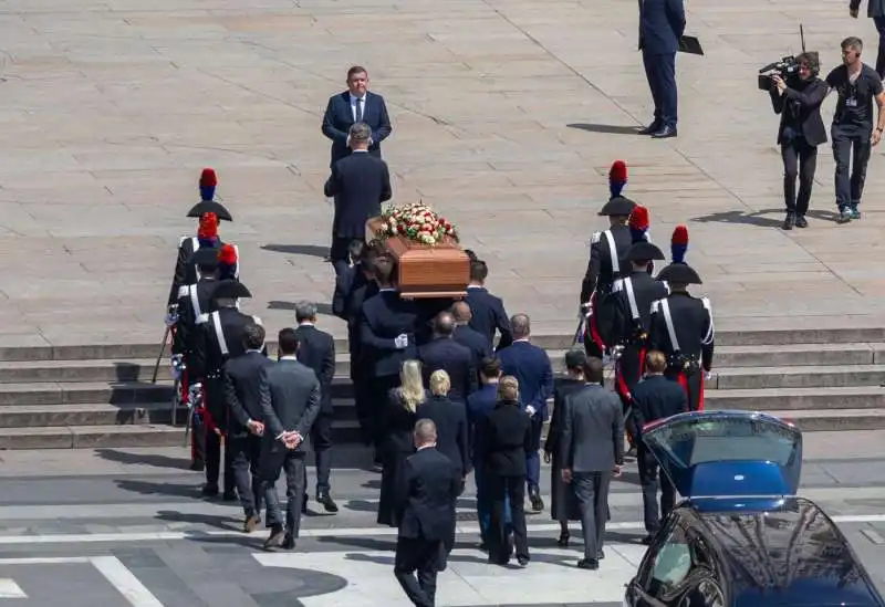 funerali di silvio berlusconi 1