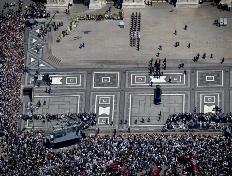 funerali di silvio berlusconi   foto di massimo sestini 4