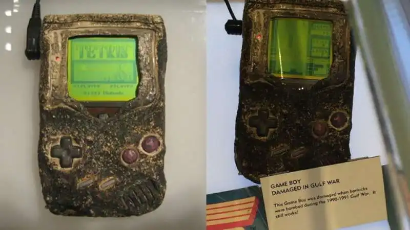 GAMEBOY SOPRAVVISSUTO ALLA GUERRA DEL GOLFO 