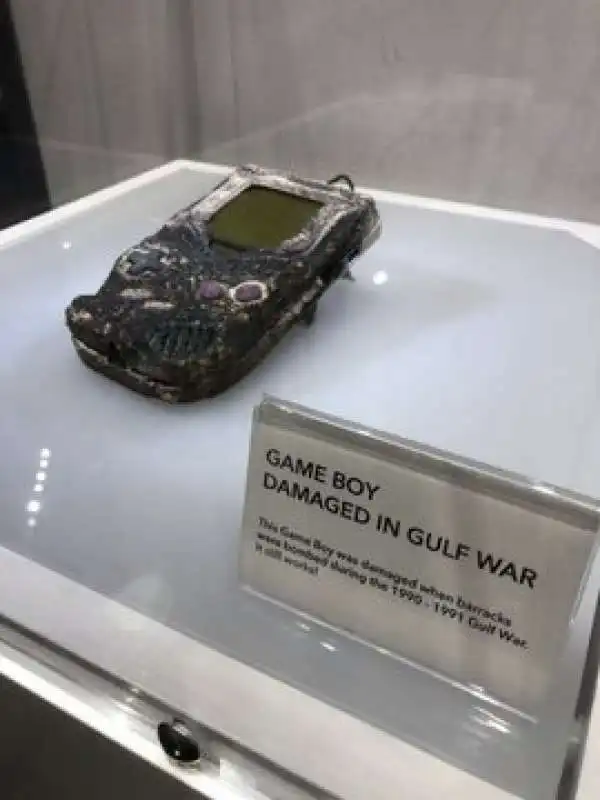 GAMEBOY SOPRAVVISSUTO ALLA GUERRA DEL GOLFO