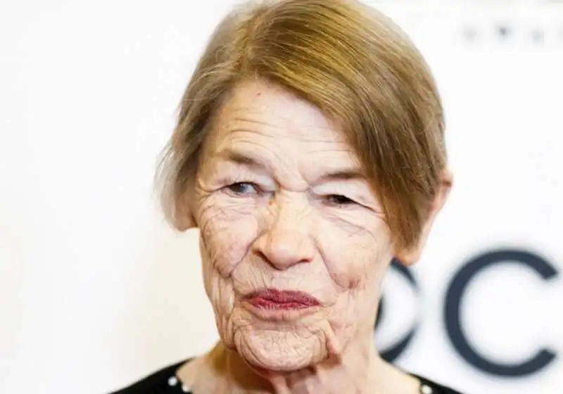 glenda jackson  2