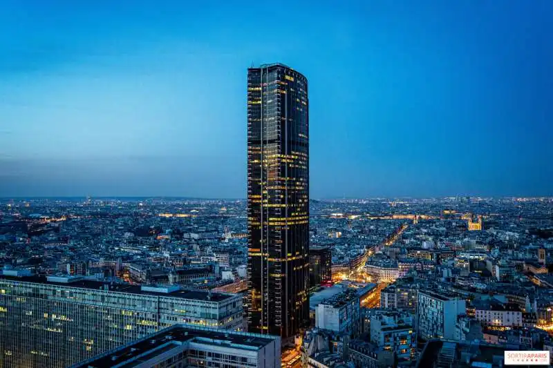 il grattacielo skybar di parigi