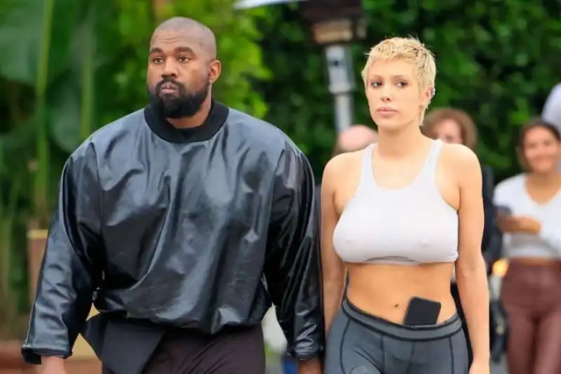 kanye west bianca censori 6