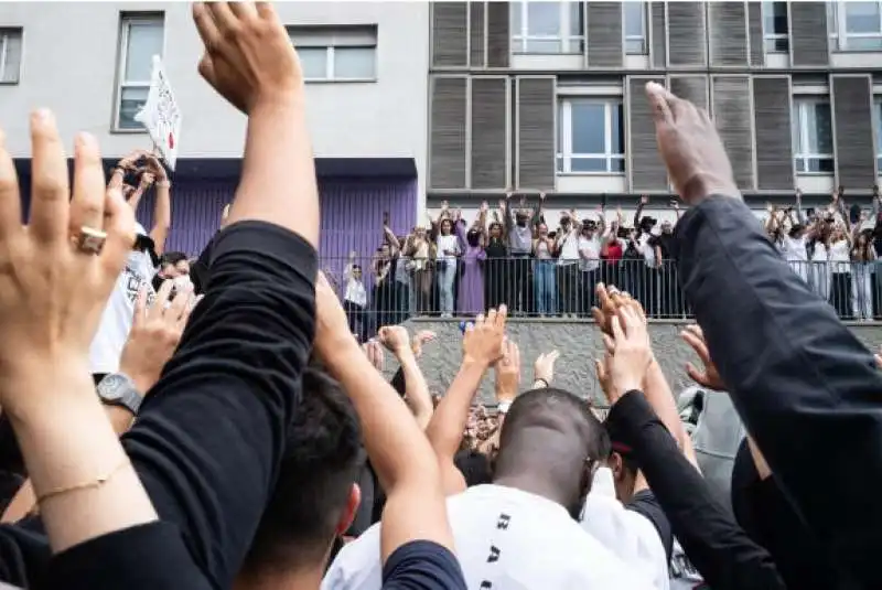 la marcia bianca per nahel a nanterre 5