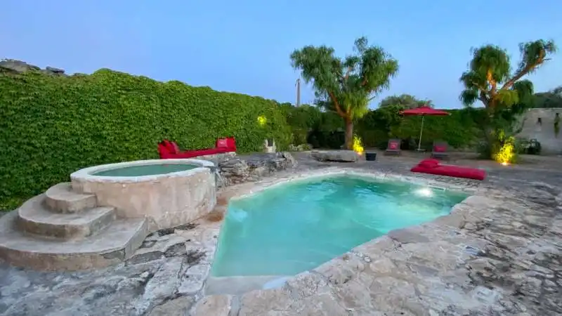 la piscina della masseria li reni di bruno vespa  