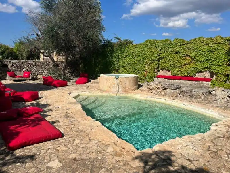 la piscina della masseria li reni di bruno vespa 