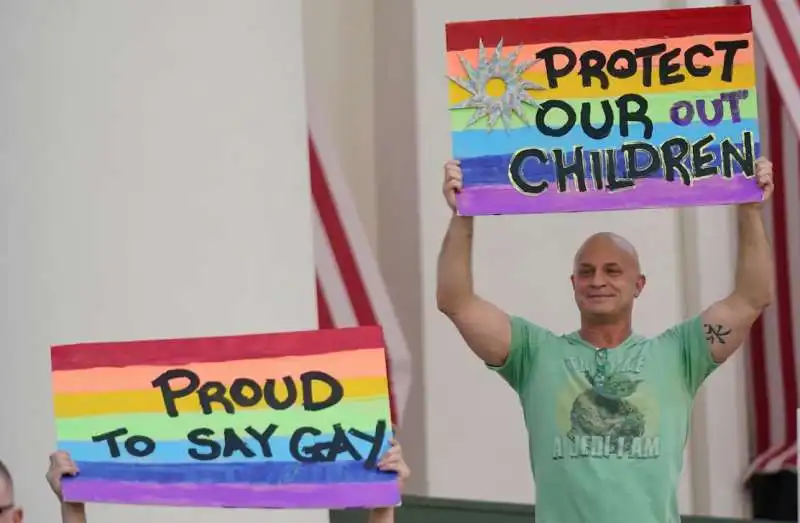 manifestazioni contro leggi anti lgbtq+ in florida 3