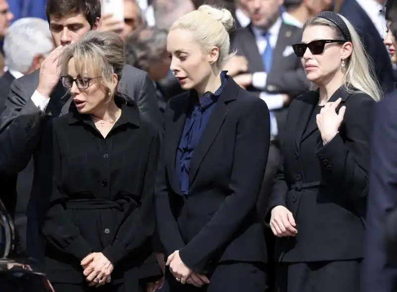 MARINA BERLUSCONI MARTA FASCINA - BARBARA BERLUSCONI - FUNERALI SILVIO BERLUSCONI 