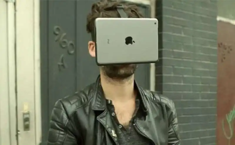 MEME SU APPLE VISION PRO