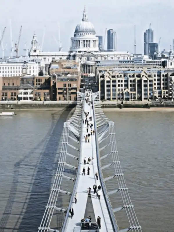 millennium bridge a londra di norman foster