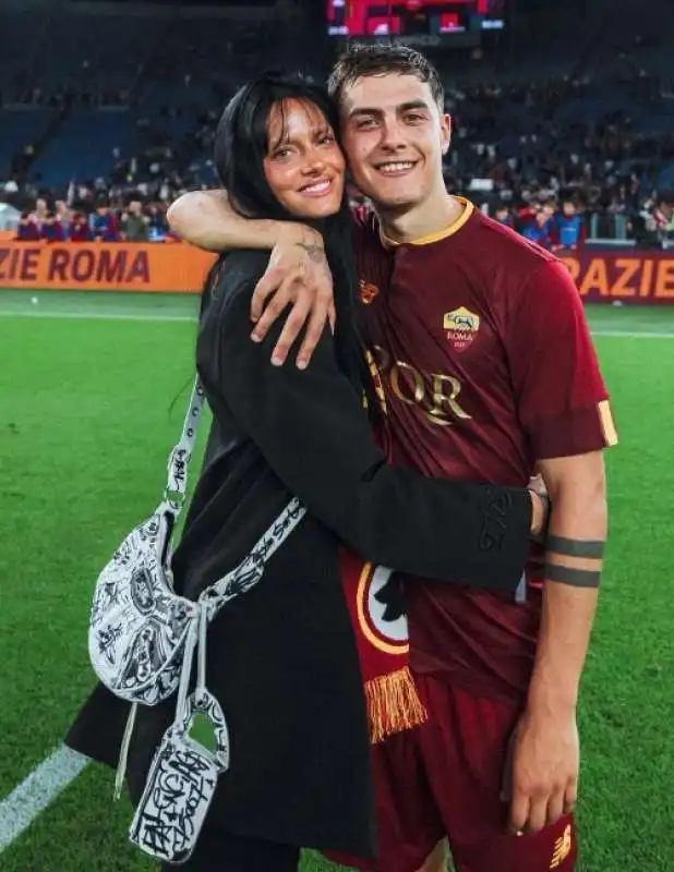 oriana sabatini paulo dybala 3