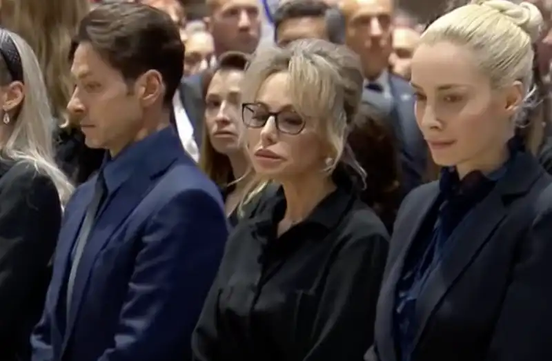 PIER SILVIO E MARINA BERLUSCONI MARTA FASCINA AL FUNERALE DI SILVIO BERLUSCONI  