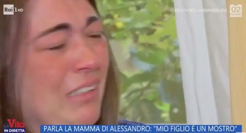 sabrina paulis, madre di alessandro impagnatiello, a la vita in diretta   8