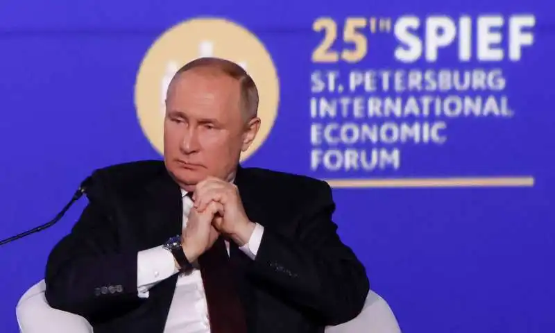 vladimir putin Forum economico di San Pietroburgo  