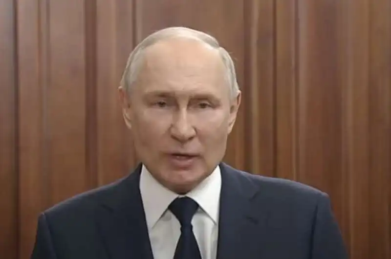 vladimir putin parla alla nazione   3