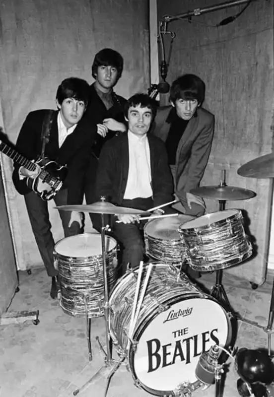 beatles cr mirrorpix billboard embed