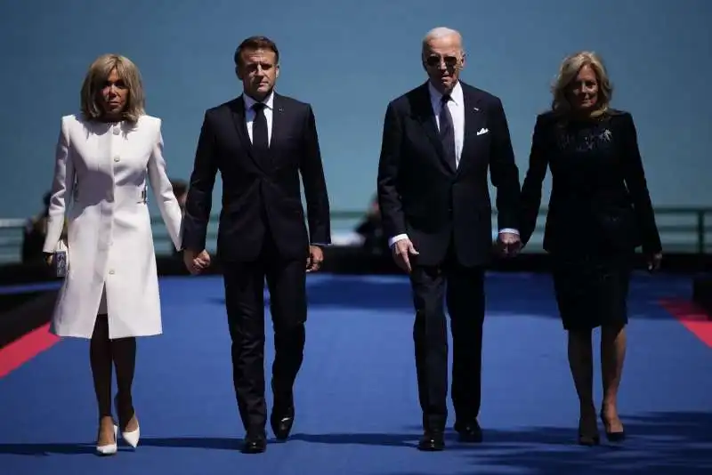 brigitte emmanuel macron   joe e jill biden   80 anni sbarco in normandia