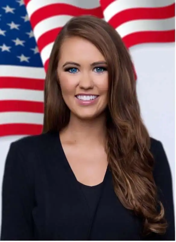 Cara Mund 