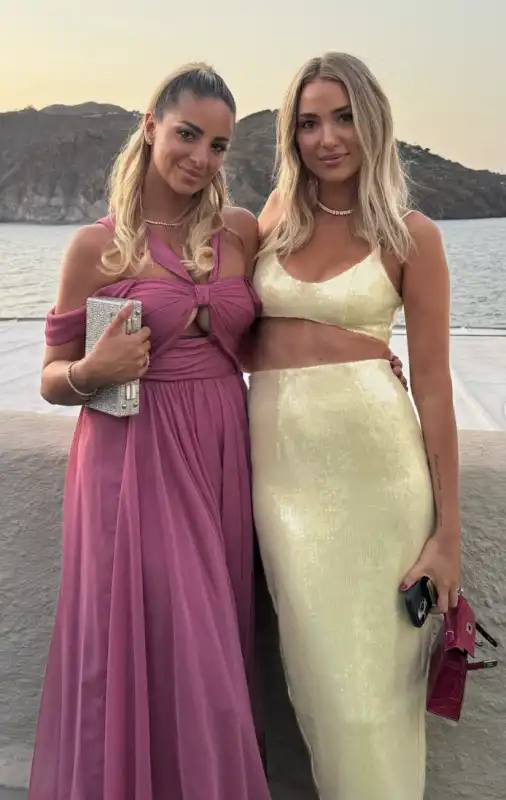 eleonora brunacci  alice campello al matrimonio di diletta leotta e loris karius 1