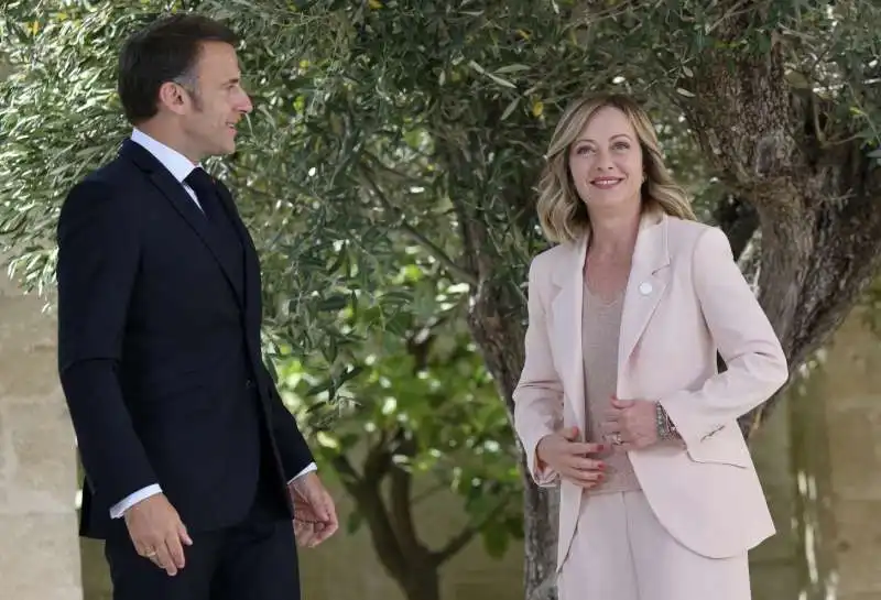 emmanuel macron   giorgia meloni     g7 borgo egnazia 