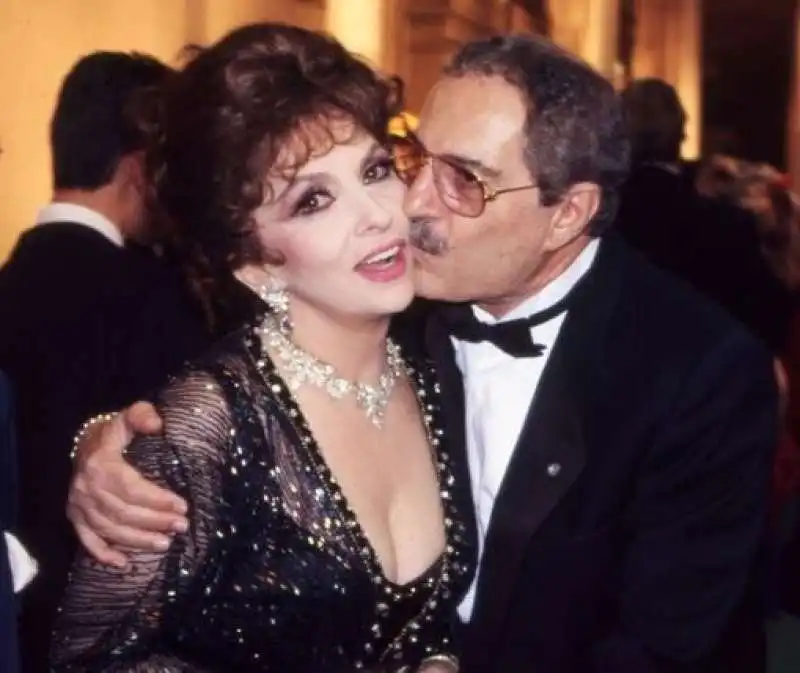 gina lollobrigida e nino manfredi   foto di marcellino radogna