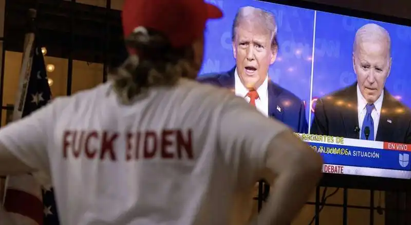 i meme sul confronto tv tra biden e trump  11