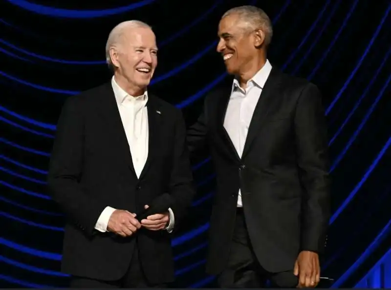   joe biden e  barack obama   raccolta fondi a hollywood   