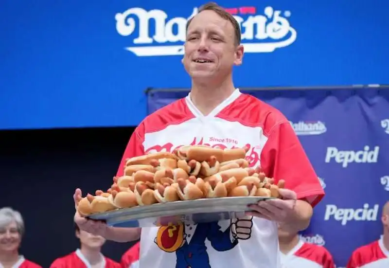 JOEY CHESTNUT  